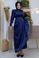 Tesettür giyim LACİVERT KEMERLİ PÜSKÜLLÜ SATEN ABİYE ELBİSE T 3673