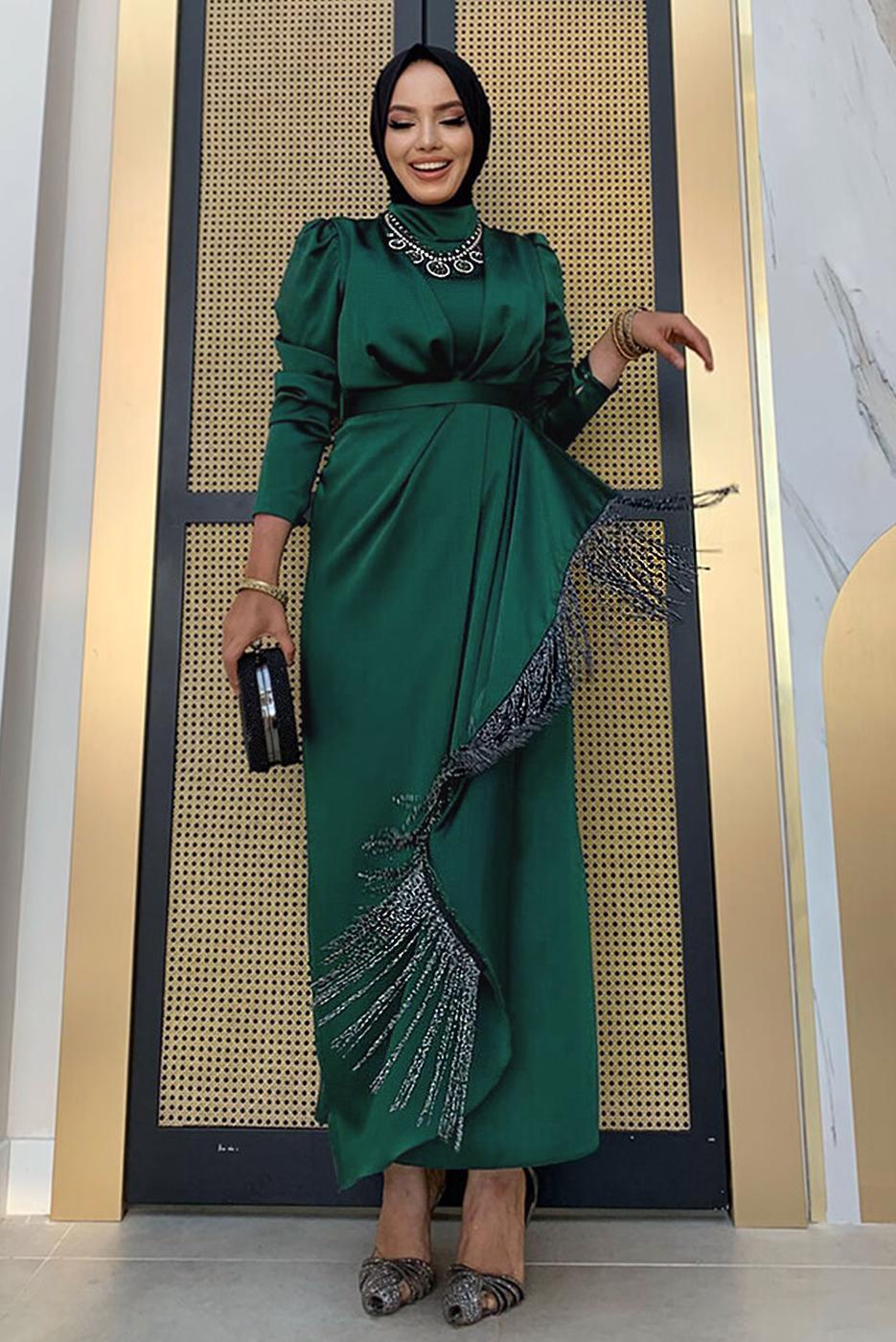 Tesettür giyim YEŞİL KEMERLİ PÜSKÜLLÜ SATEN ABİYE ELBİSE T 3673