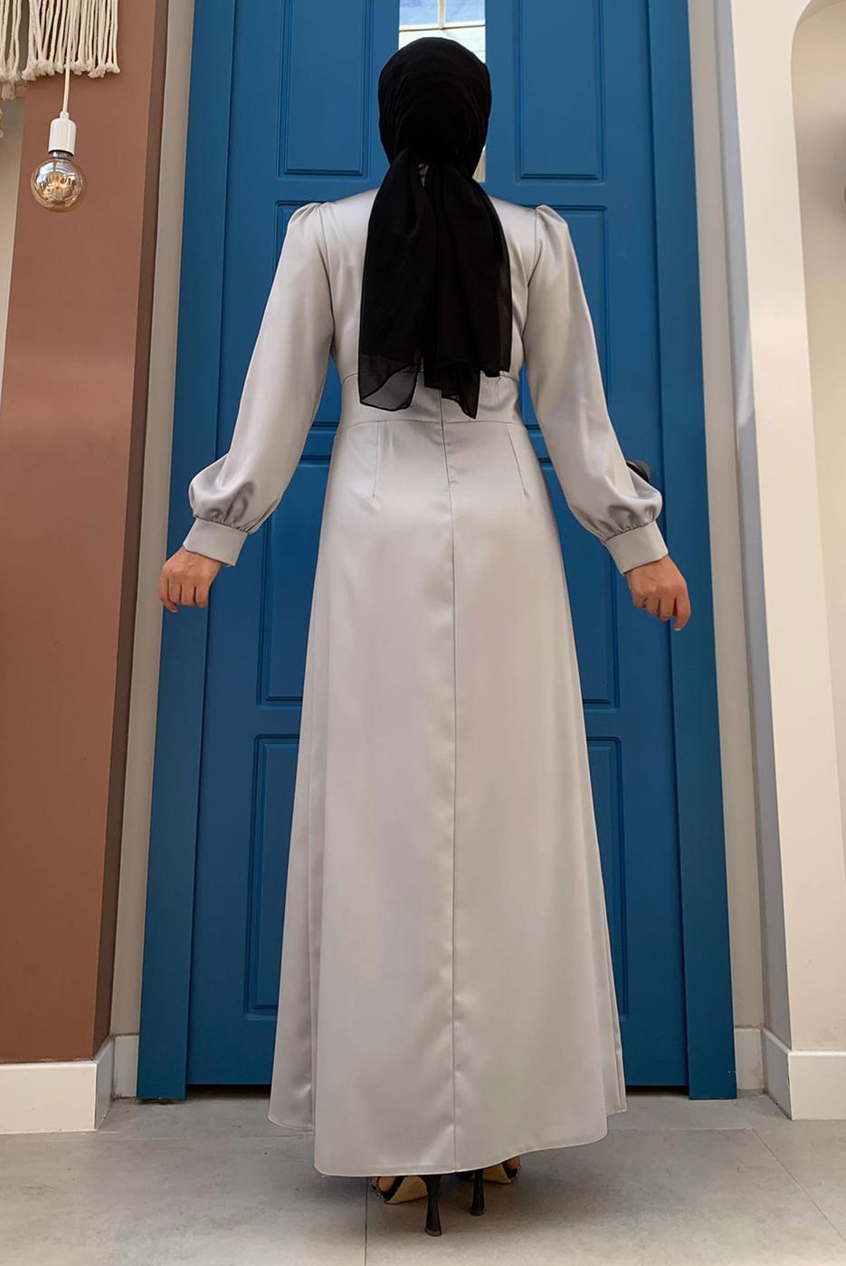 Tesettür giyim GRİ PÜSKÜL DETAYLI SATEN ABİYE ELBİSE T 3689