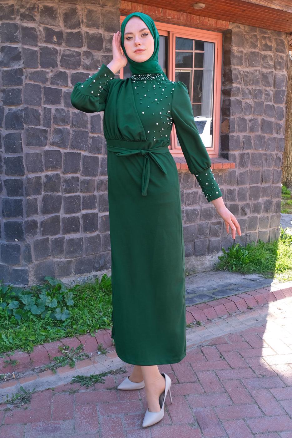 Tesettür giyim YEŞİL İNCİ DETAYLI KUŞAKLI ELBİSE T 4010