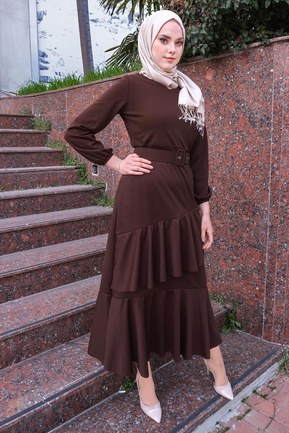 Tesettür giyim KAHVE FIRFIR DETAYLI KEMERLİ ELBİSE T 4080