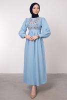 Tesettür giyim MAVİ ETNİK ÇİÇEK NAKIŞLI KUŞAKLI ELBİSE T 4195