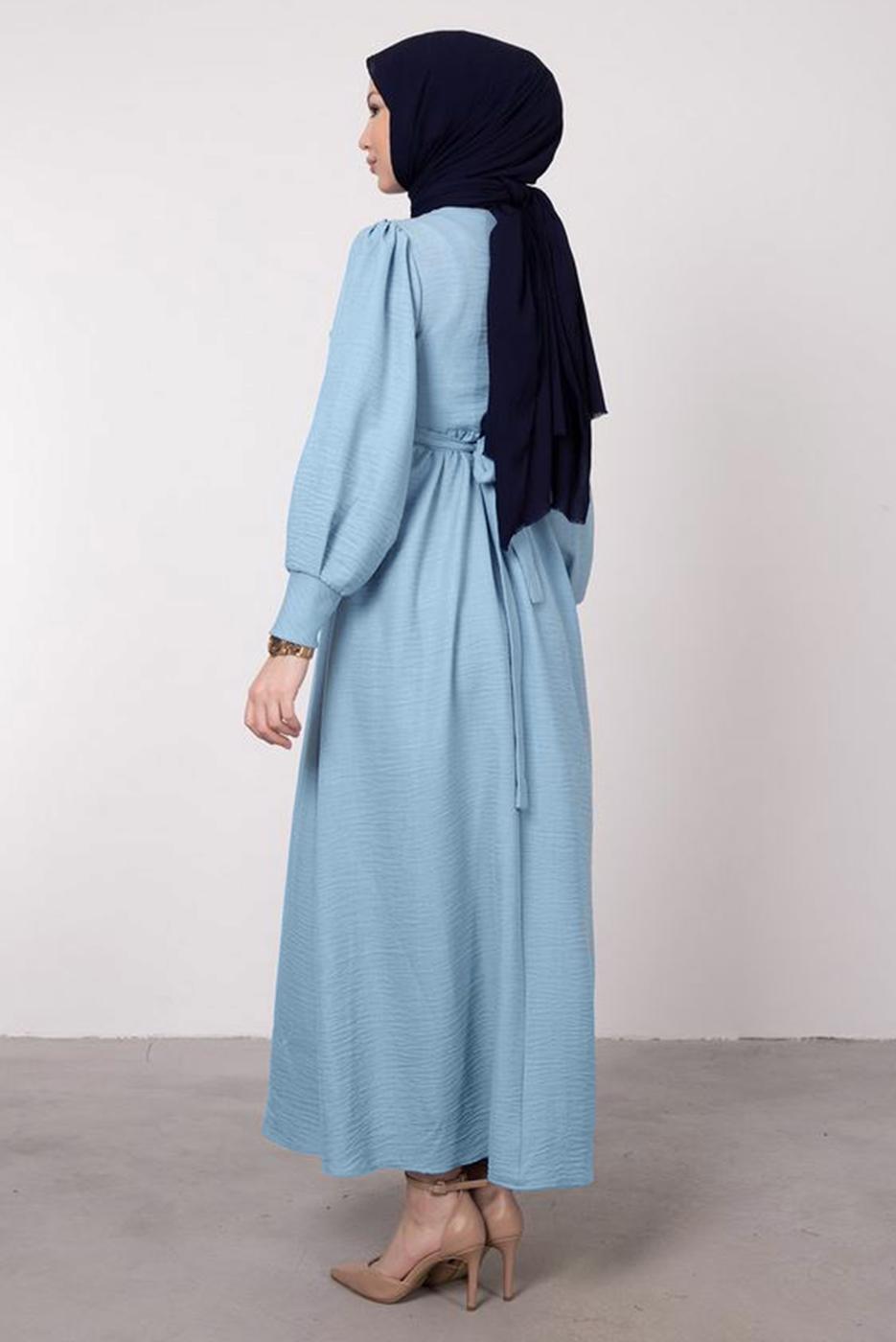Tesettür giyim MAVİ ETNİK ÇİÇEK NAKIŞLI KUŞAKLI ELBİSE T 4195