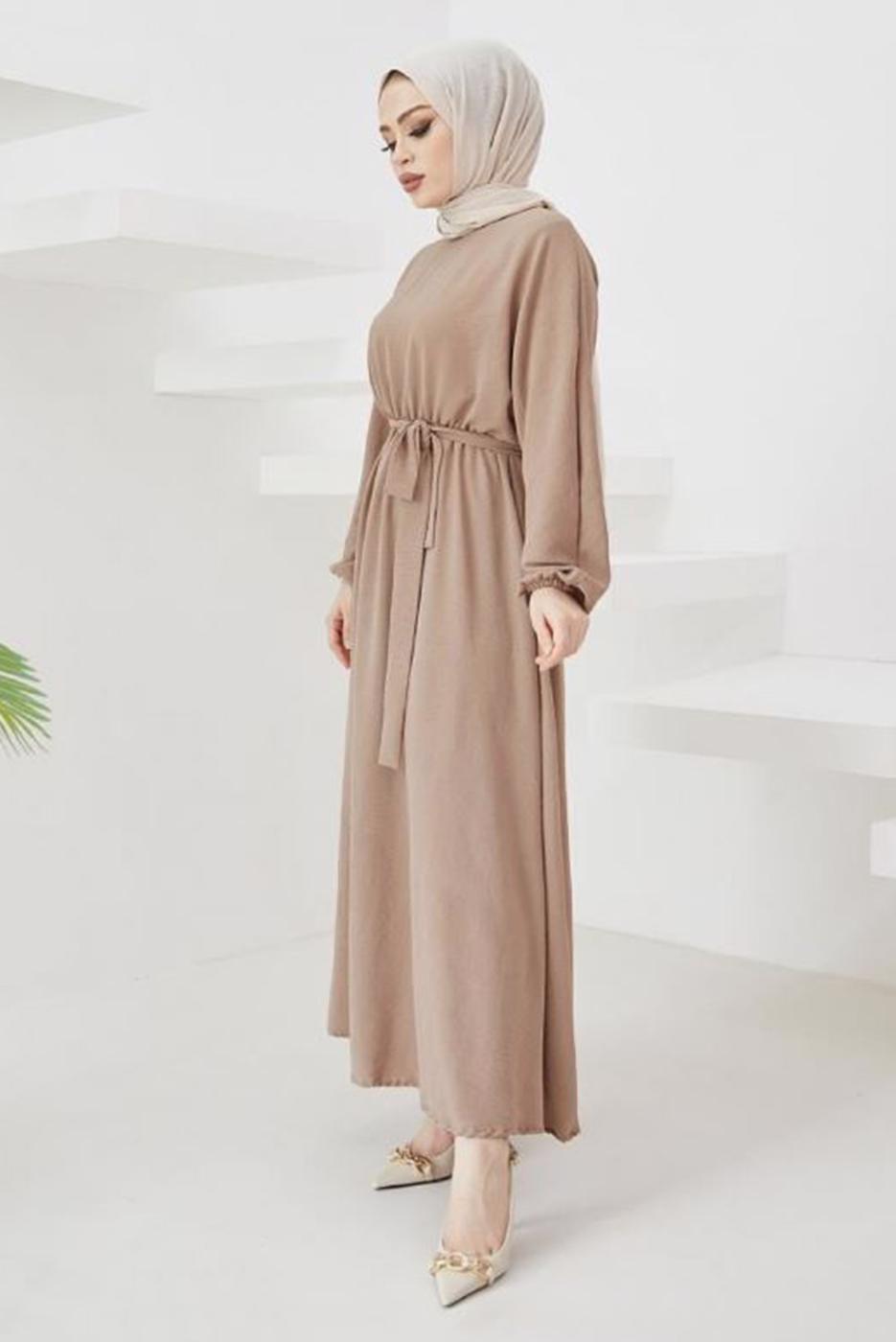 Tesettür giyim VİZON MANŞETLERİ LASTİKLİ KUŞAKLI ELBİSE T 424-1