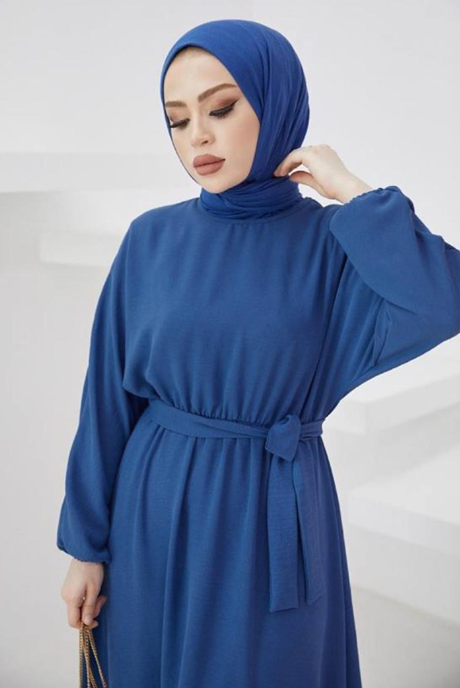 Tesettür giyim LACİVERT MANŞETLERİ LASTİKLİ KUŞAKLI ELBİSE T 424-1