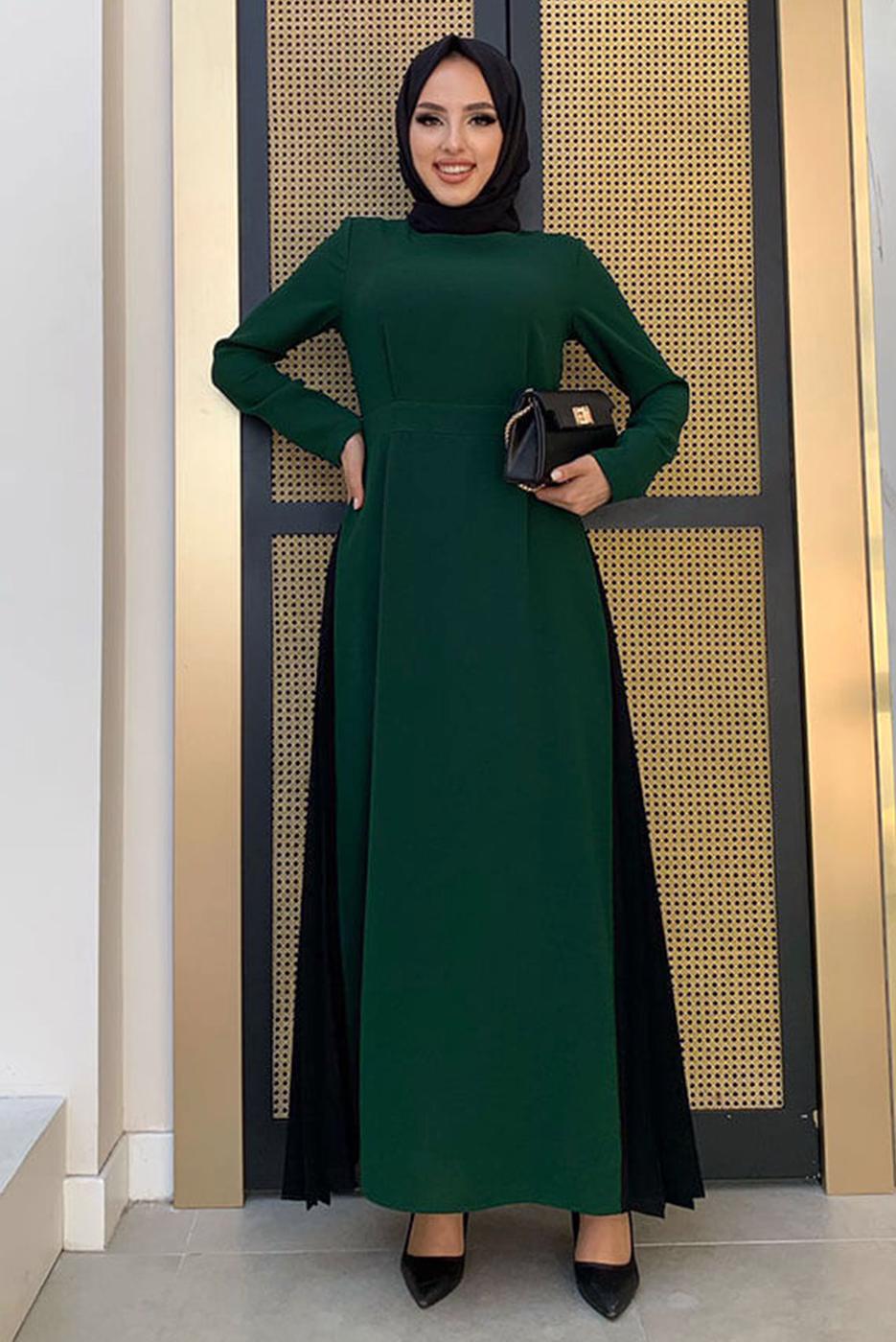 Tesettür giyim YEŞİL İKİ RENKLİ PİLİSE DETAYLI ELBİSE T 4463