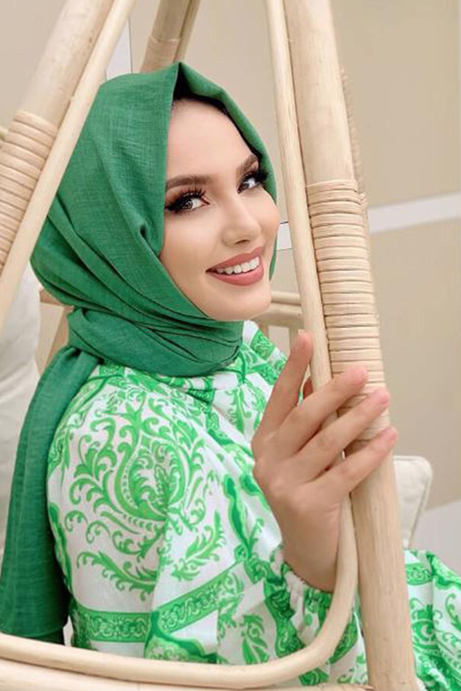 Tesettür giyim YEŞİL DESENLİ KUŞAKLI ELBİSE T 4573