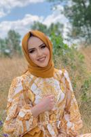 Tesettür giyim TABA DESENLİ KUŞAKLI ELBİSE T 4573