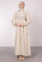 Tesettür giyim BEJ BELİ BÜZGÜLÜ DANTEL DETAYLI ELBİSE T 4685
