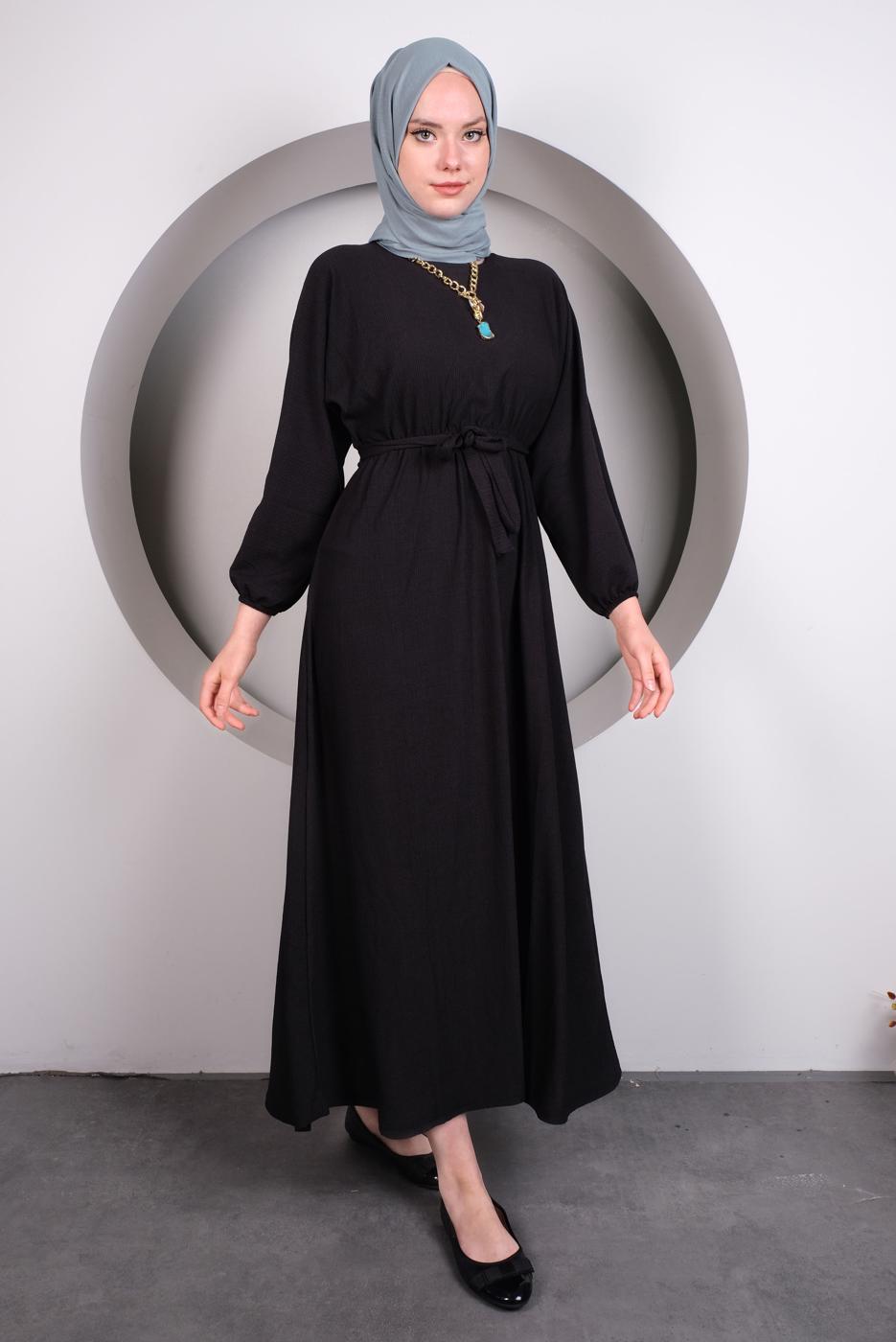 Tesettür giyim SİYAH BELİ LASTİKLİ KUŞAKLI ELBİSE T 50013