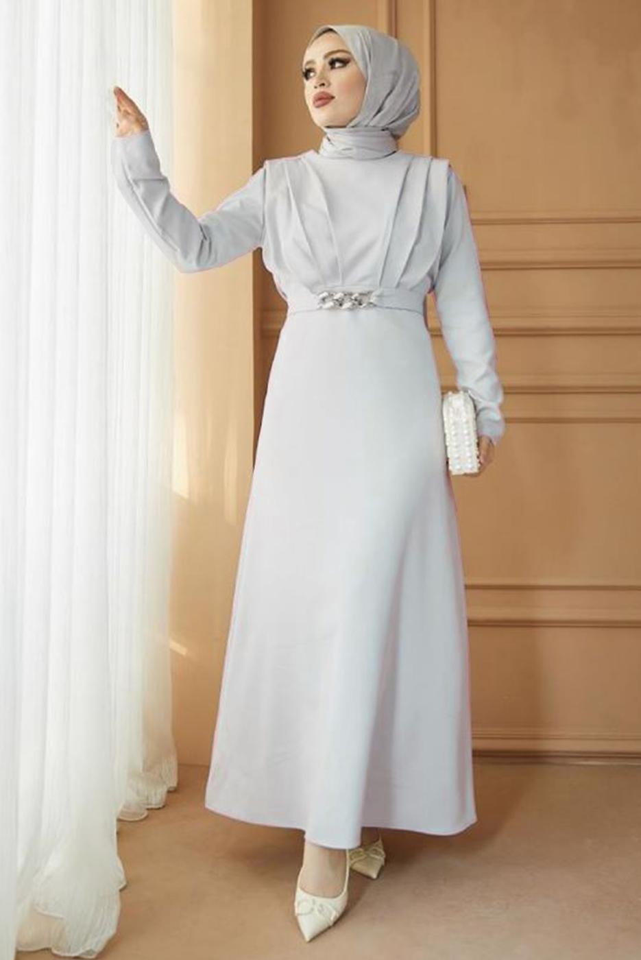 Tesettür giyim GRİ PİLİSE DETAYLI KEMERLİ KREP ELBİSE T 5261