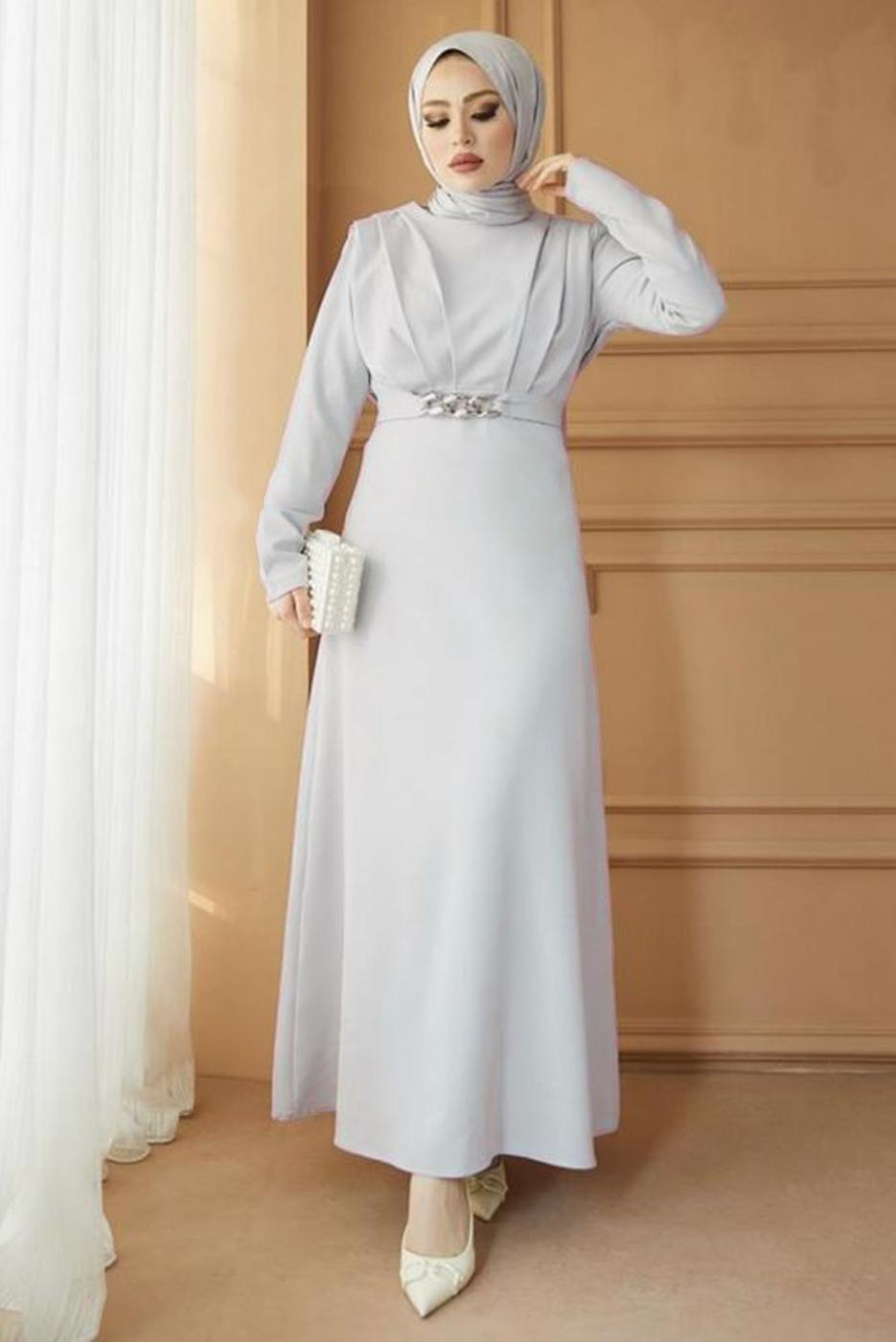 Tesettür giyim GRİ PİLİSE DETAYLI KEMERLİ KREP ELBİSE T 5261