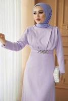 Tesettür giyim MOR PİLİSE DETAYLI KEMERLİ KREP ELBİSE T 5261