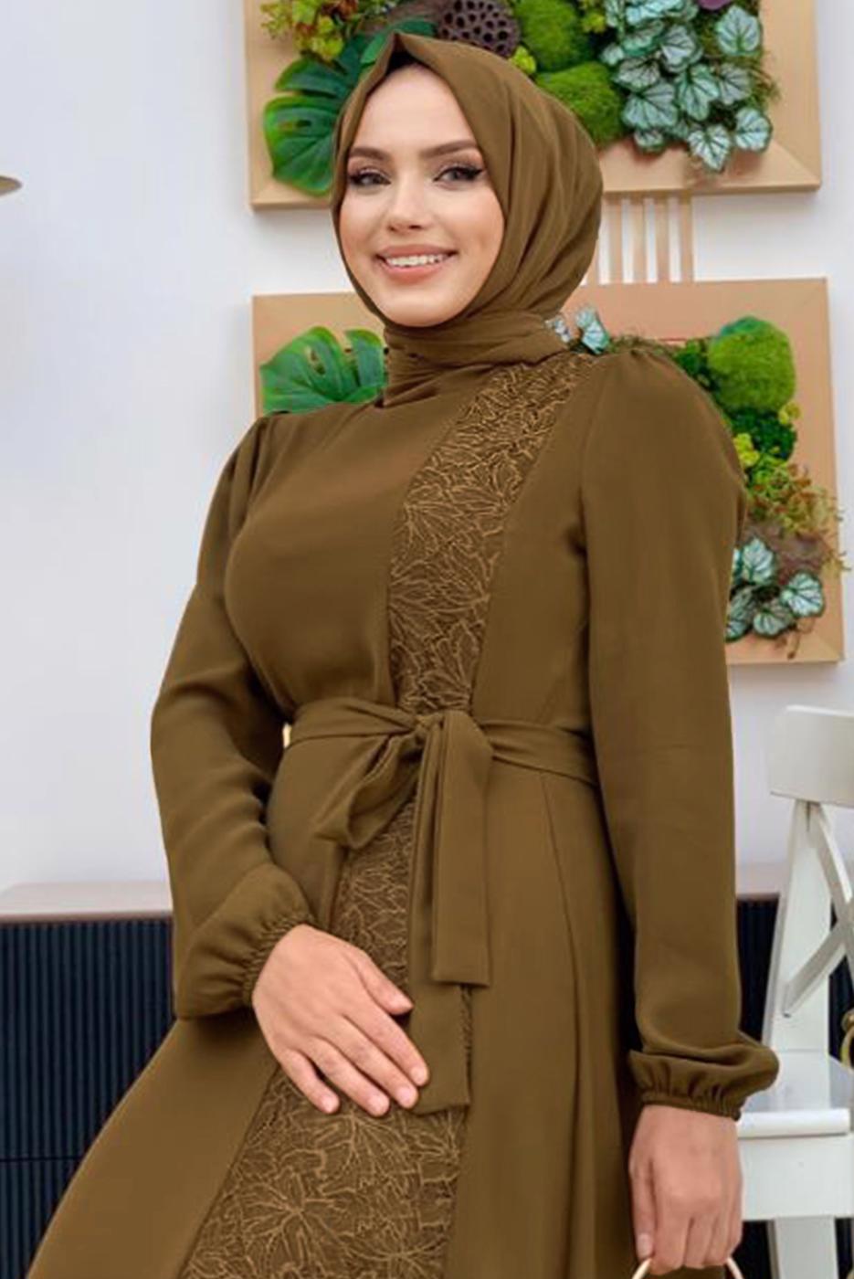 Tesettür giyim TABA DANTEL DETAYLI KUŞAKLI ELBİSE T 5673