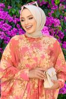 Tesettür giyim PUDRA ÖNÜ BÜZGÜLÜ DESENLİ YARASA KOL ELBİSE T 6673