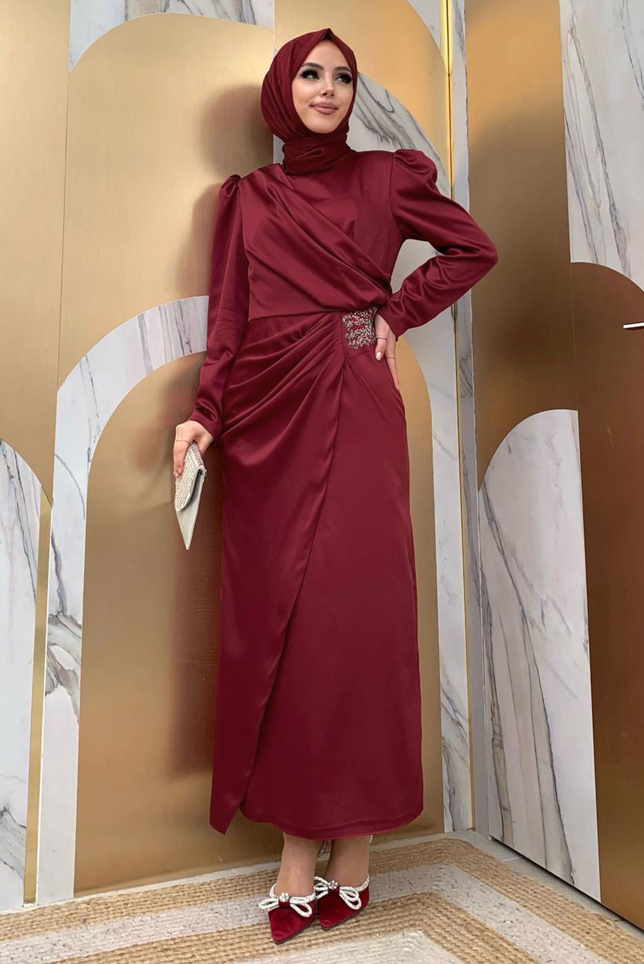 Tesettür giyim BORDO TAŞ DETAYLI BÜZGÜLÜ ABİYE ELBİSE T 6873