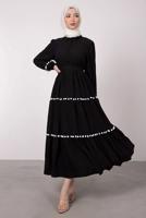 Tesettür giyim SİYAH PONPON DETAYLI KUŞAKLI GOFRE ELBİSE T 7095