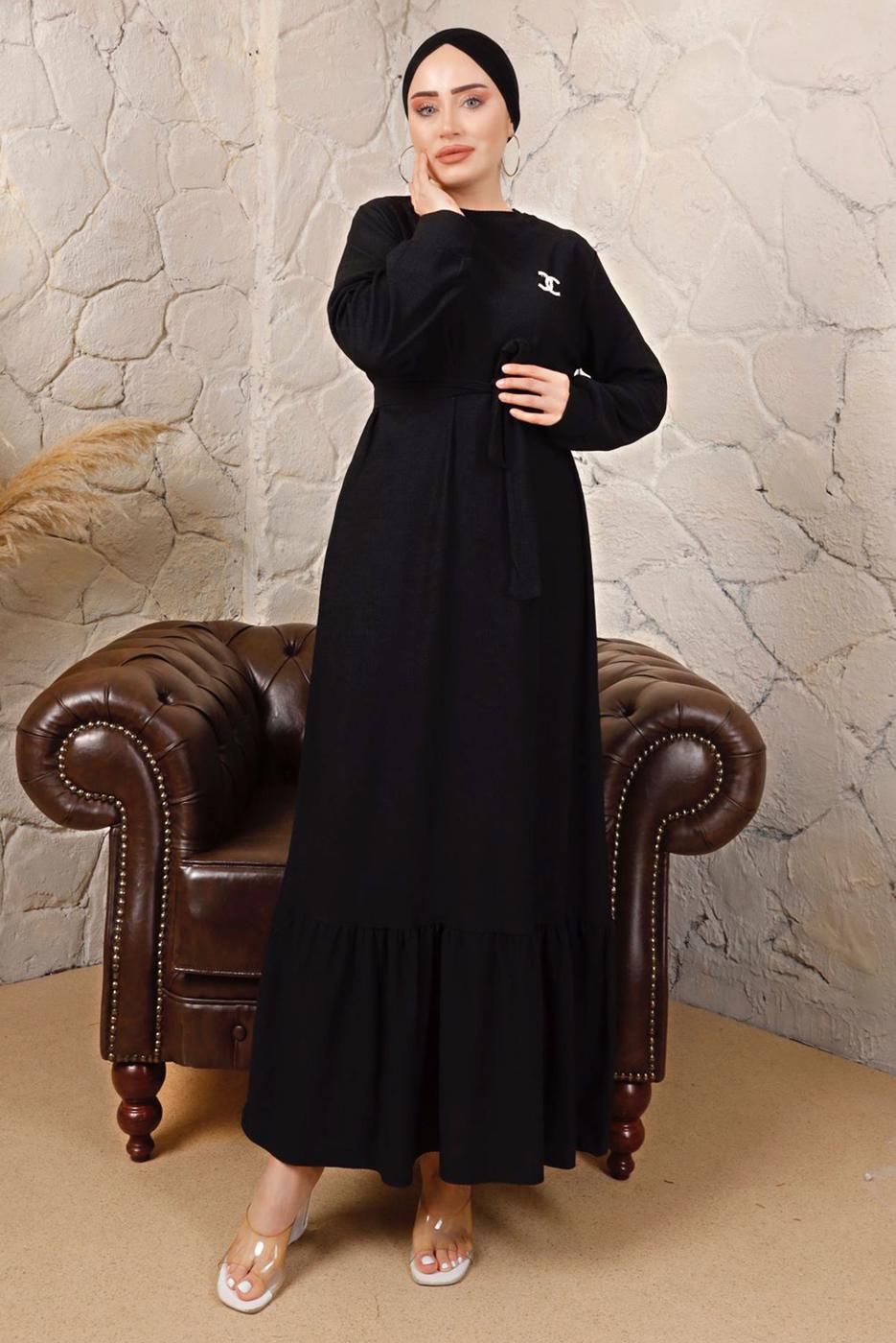 Tesettür giyim SİYAH BROŞ DETAYLI KUŞAKLI ELBİSE T 7113