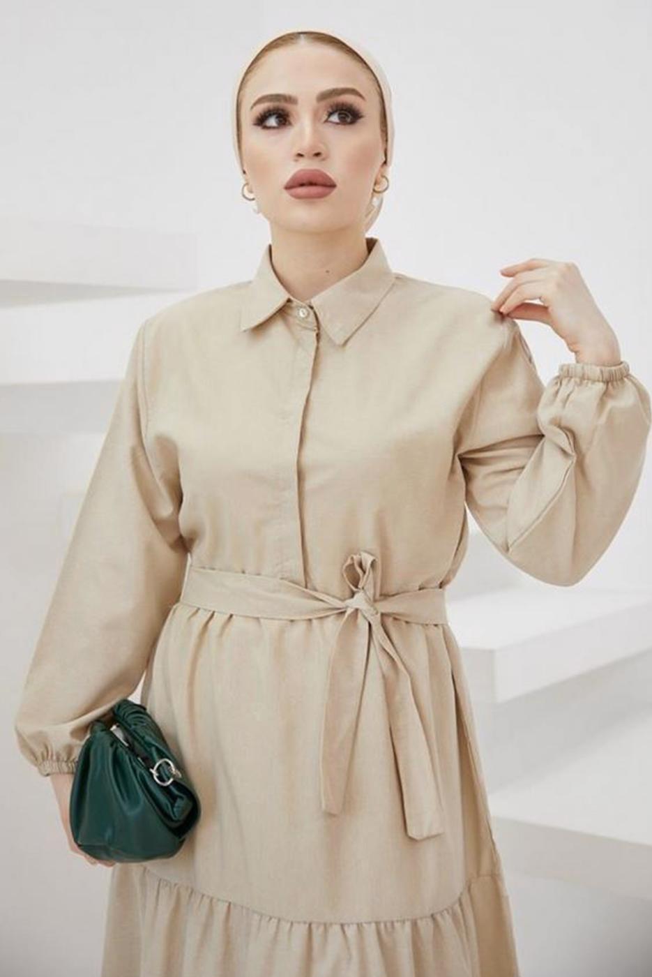 Tesettür giyim BEJ GÖMLEK YAKA KUŞAKLI SALAŞ ELBİSE T 724
