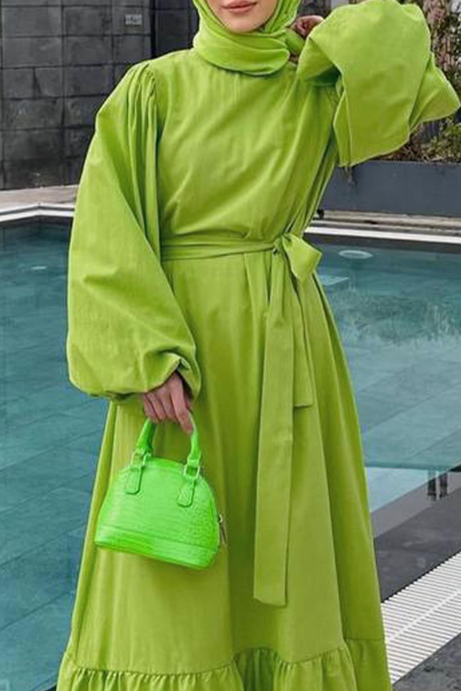 Tesettür giyim YEŞİL BALON KOL KUŞAKLI VOLANLI ELBİSE T 7369