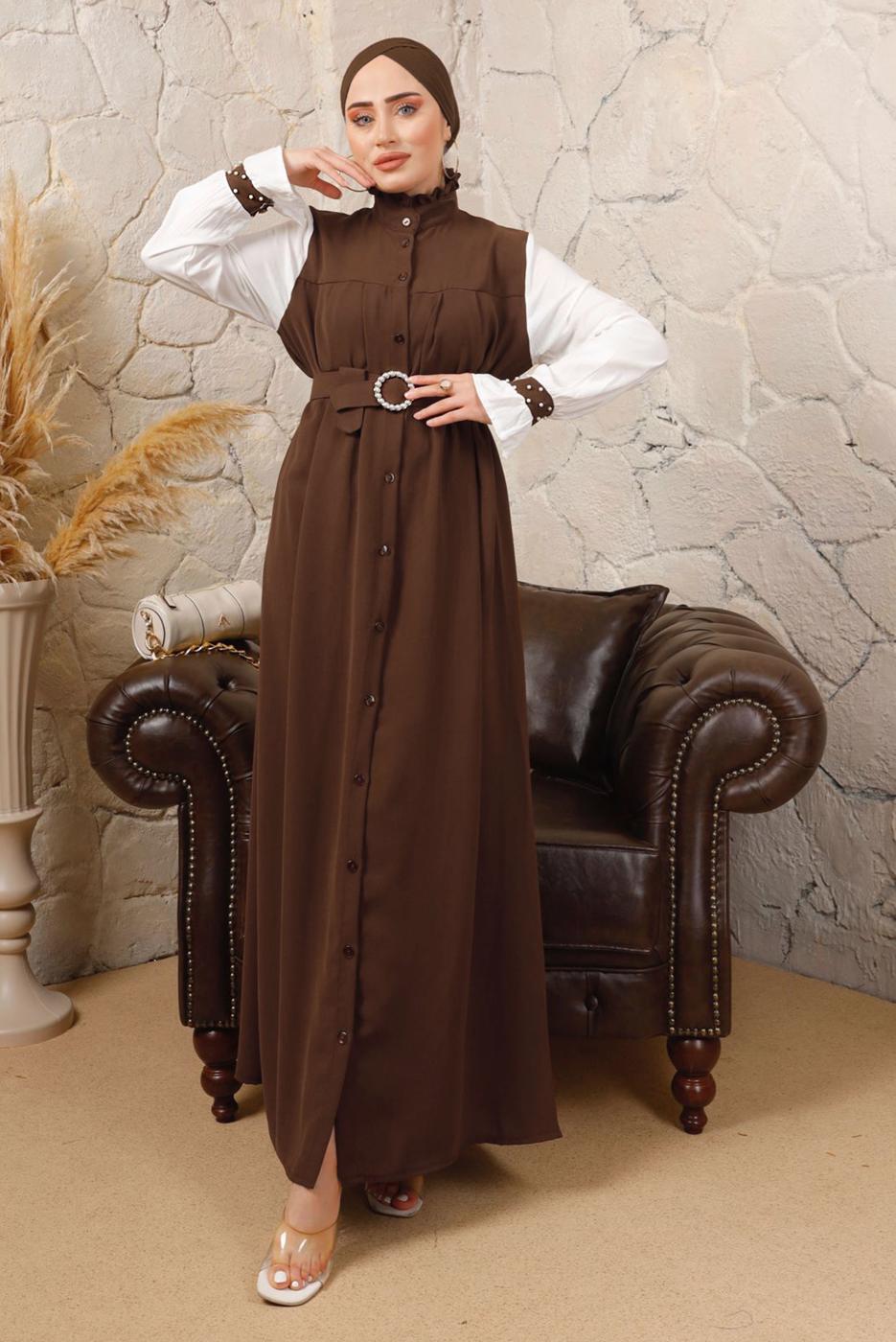 Tesettür giyim KAHVE KEMERLİ İNCİ DETAYLI GARNİLİ ELBİSE T 7503