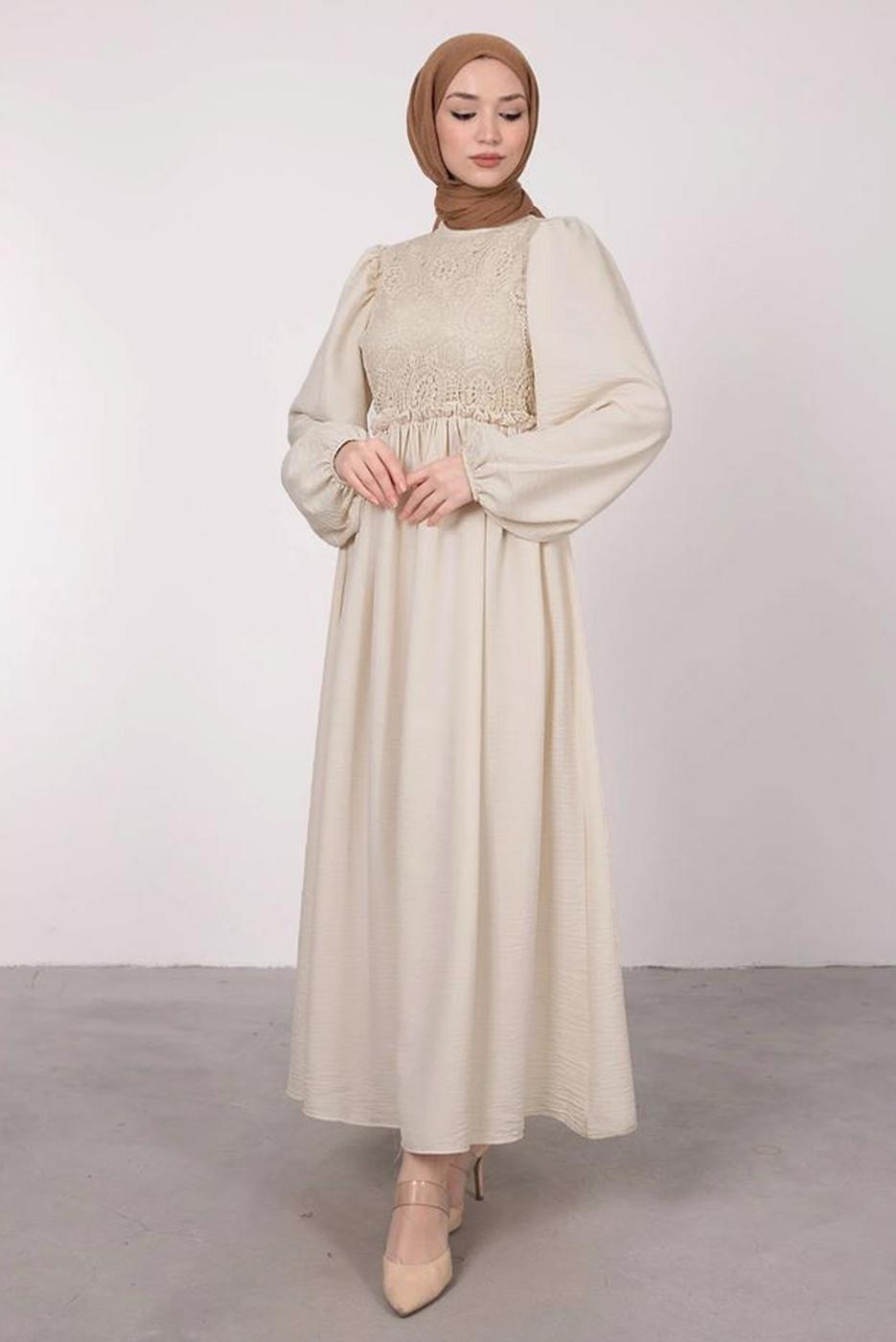 Tesettür giyim BEJ ETNİK DANTELLİ BALON KOL ELBİSE T 7585