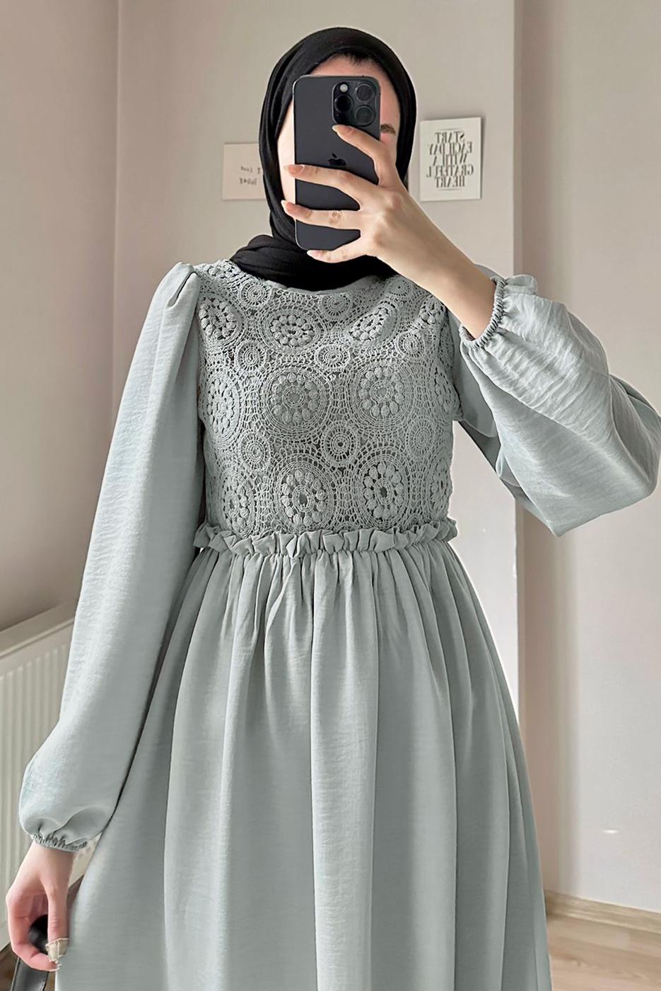 Tesettür giyim GRİ ETNİK DANTELLİ BALON KOL ELBİSE T 7585