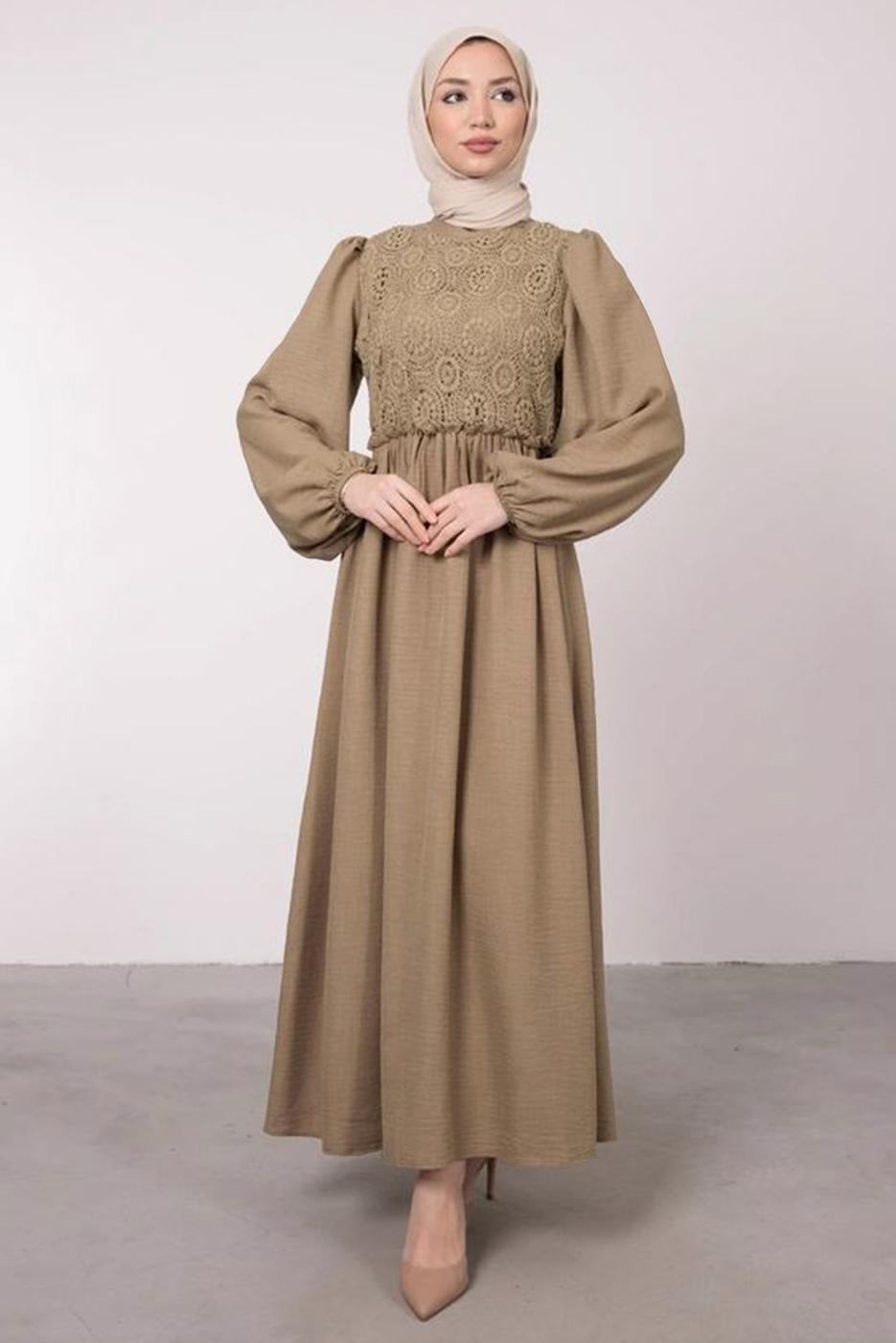 Tesettür giyim KAHVE ETNİK DANTELLİ BALON KOL ELBİSE T 7585
