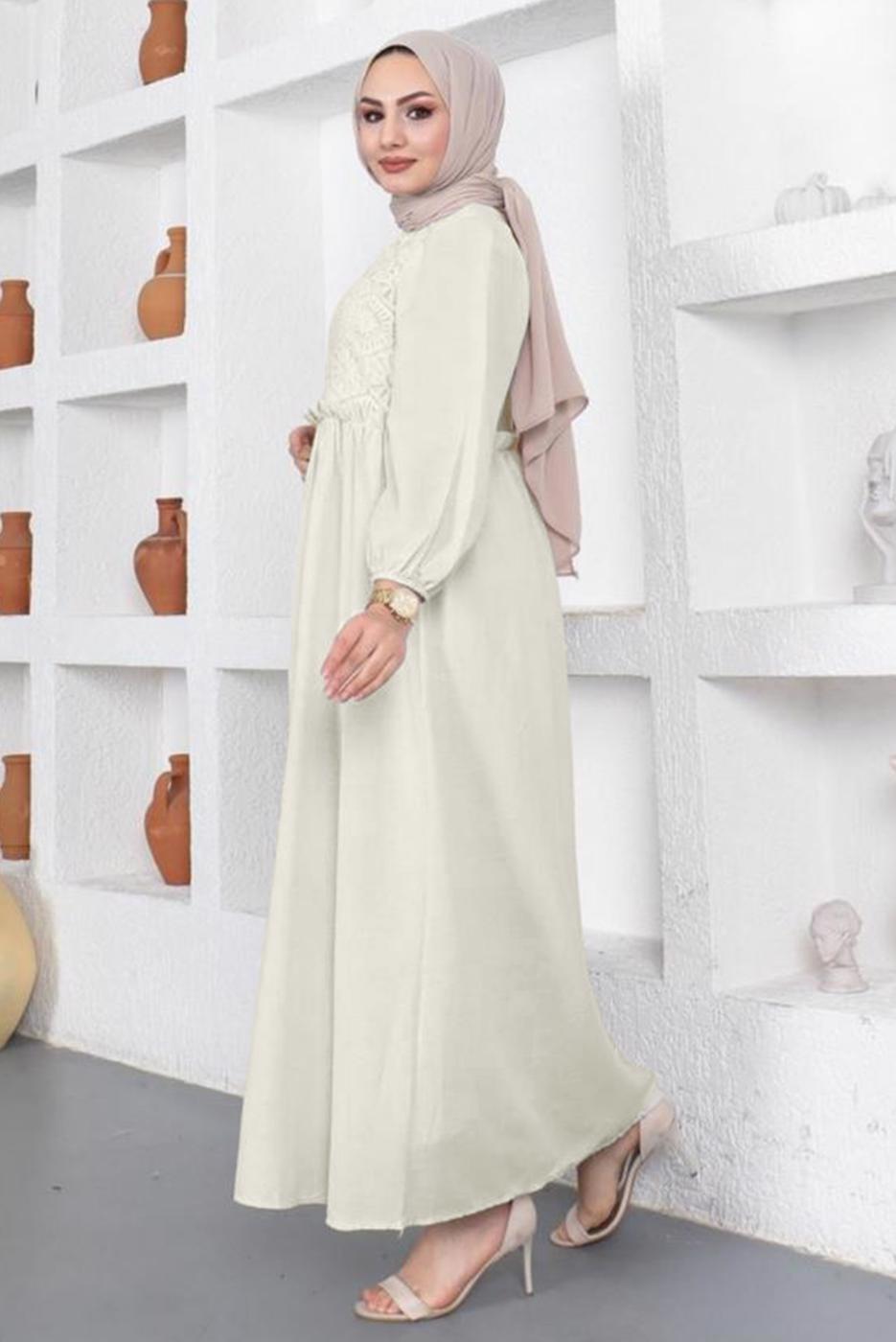Tesettür giyim BEJ ÖNÜ DANTELLİ FIRFIR DETAYLI ELBİSE T 7878