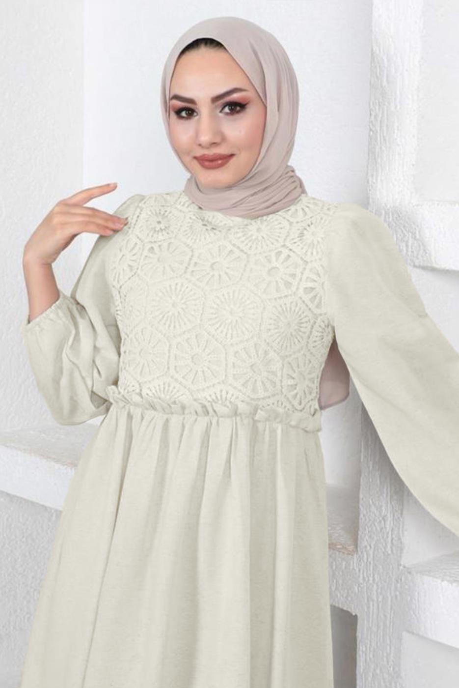 Tesettür giyim BEJ ÖNÜ DANTELLİ FIRFIR DETAYLI ELBİSE T 7878