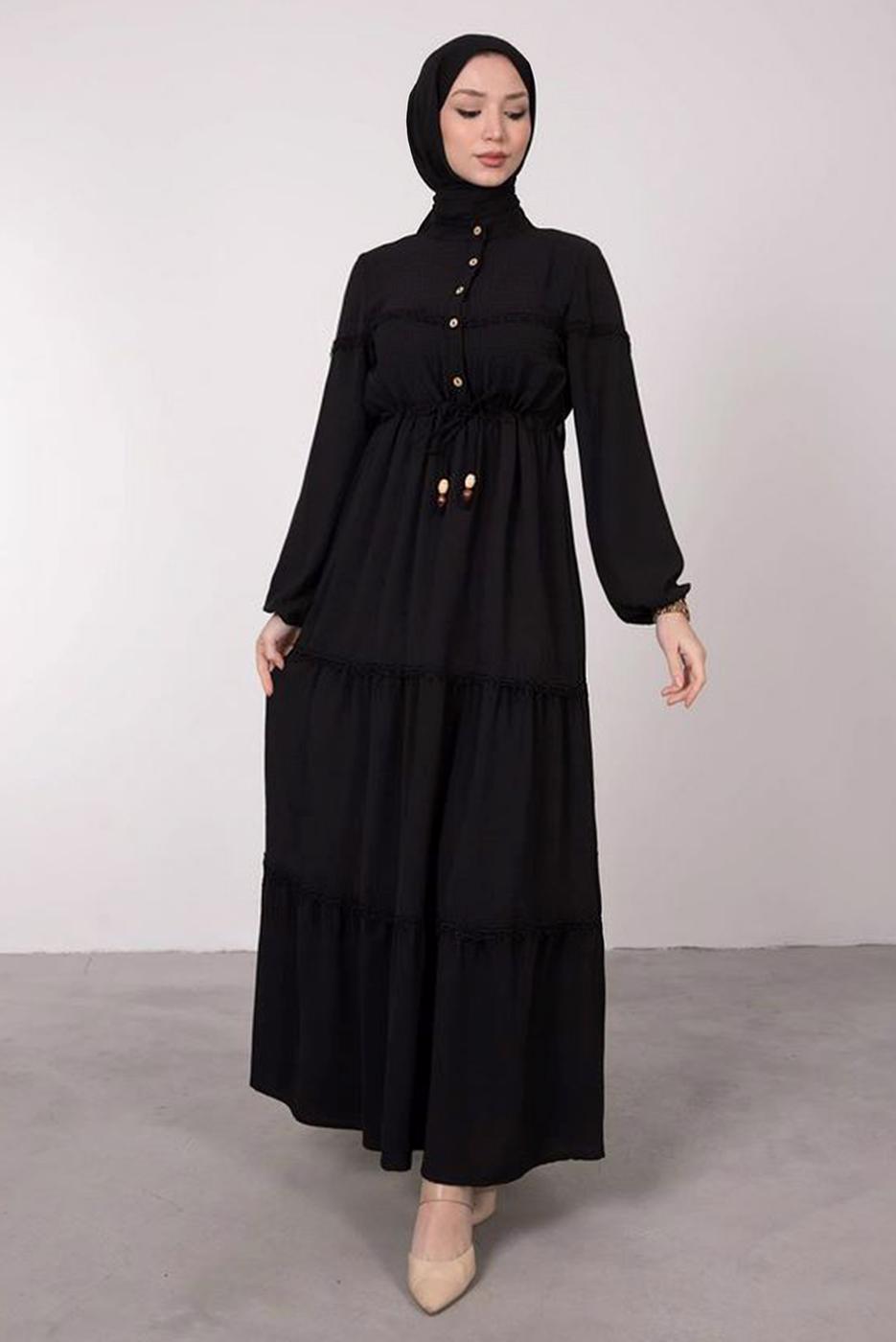 Tesettür giyim SİYAH BELİ BÜZGÜLÜ DANTEL DETAYLI ELBİSE T 8485