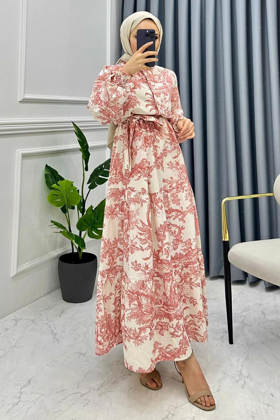 Tesettür giyim PEMBE MANŞETLERİ LASTİKLİ KUŞAKLI DESENLİ ELBİSE T 8885