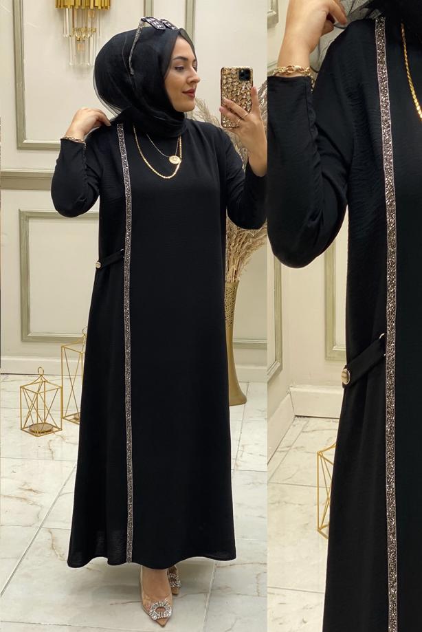 Tesettür giyim SİYAH ŞERİT DETAYLI BİSİKLET YAKA ELBİSE T 90325 - TRENDTESETTÜR