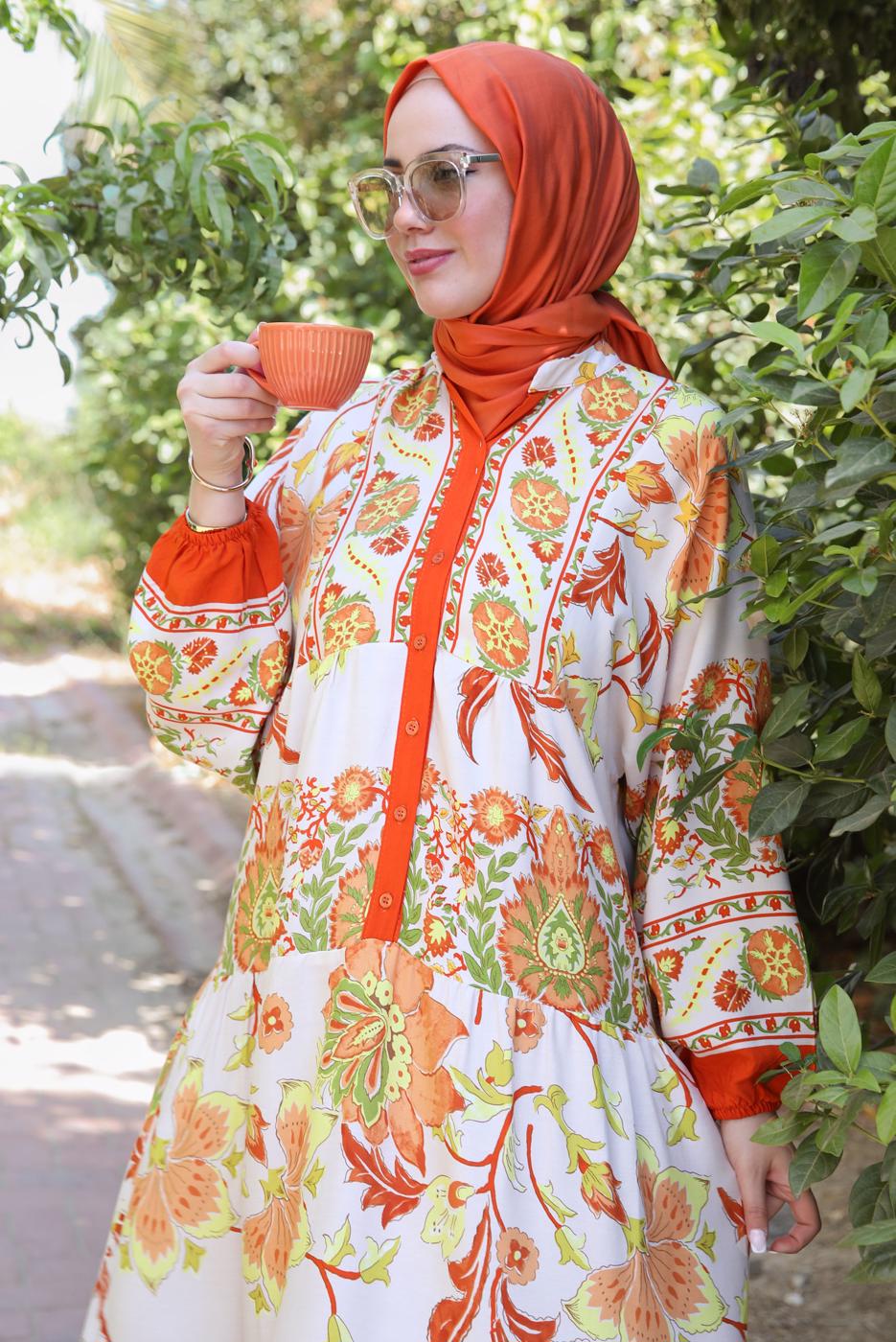 Tesettür giyim TURUNCU ETNİK DESENLİ DÜĞMELİ ELBİSE T 9433