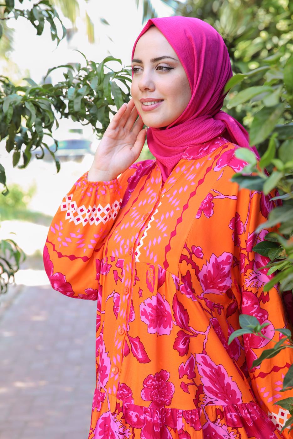 Tesettür giyim TURUNCU DESENLİ DÜĞMELİ YARASA KOL ELBİSE T 9433-1