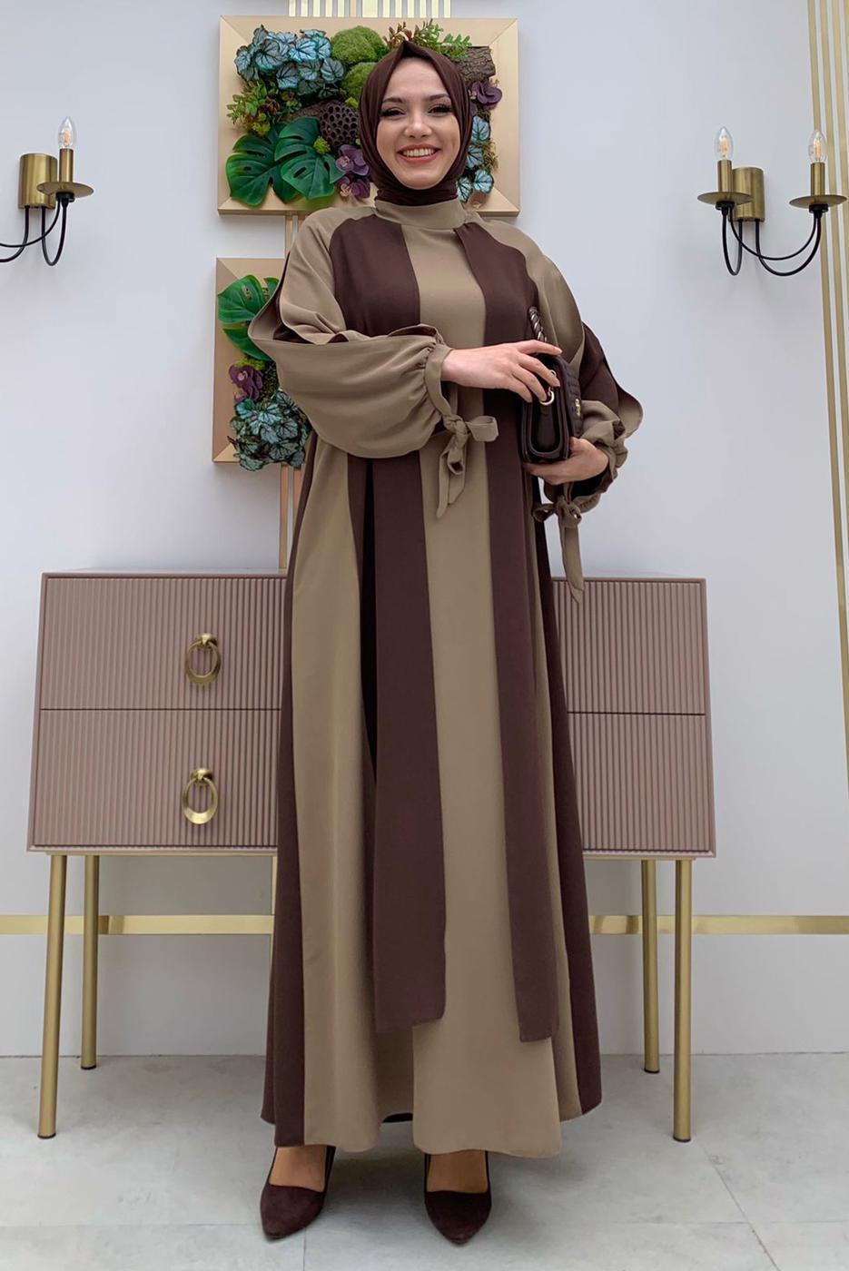 Tesettür giyim KAHVE İKİ RENKLİ MANŞETLERİ BAĞLAMALI ELBİSE T 9973