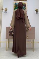 Tesettür giyim KAHVE İKİ RENKLİ MANŞETLERİ BAĞLAMALI ELBİSE T 9973