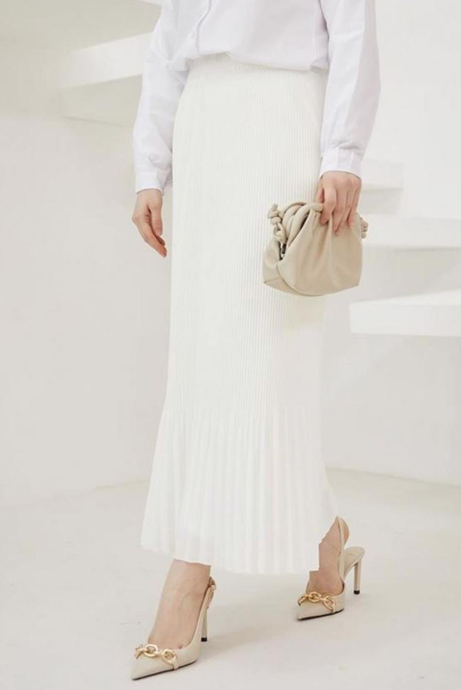 Tesettür giyim BEYAZ BELİ LASTİKLİ PİLİSELİ ETEK T 502