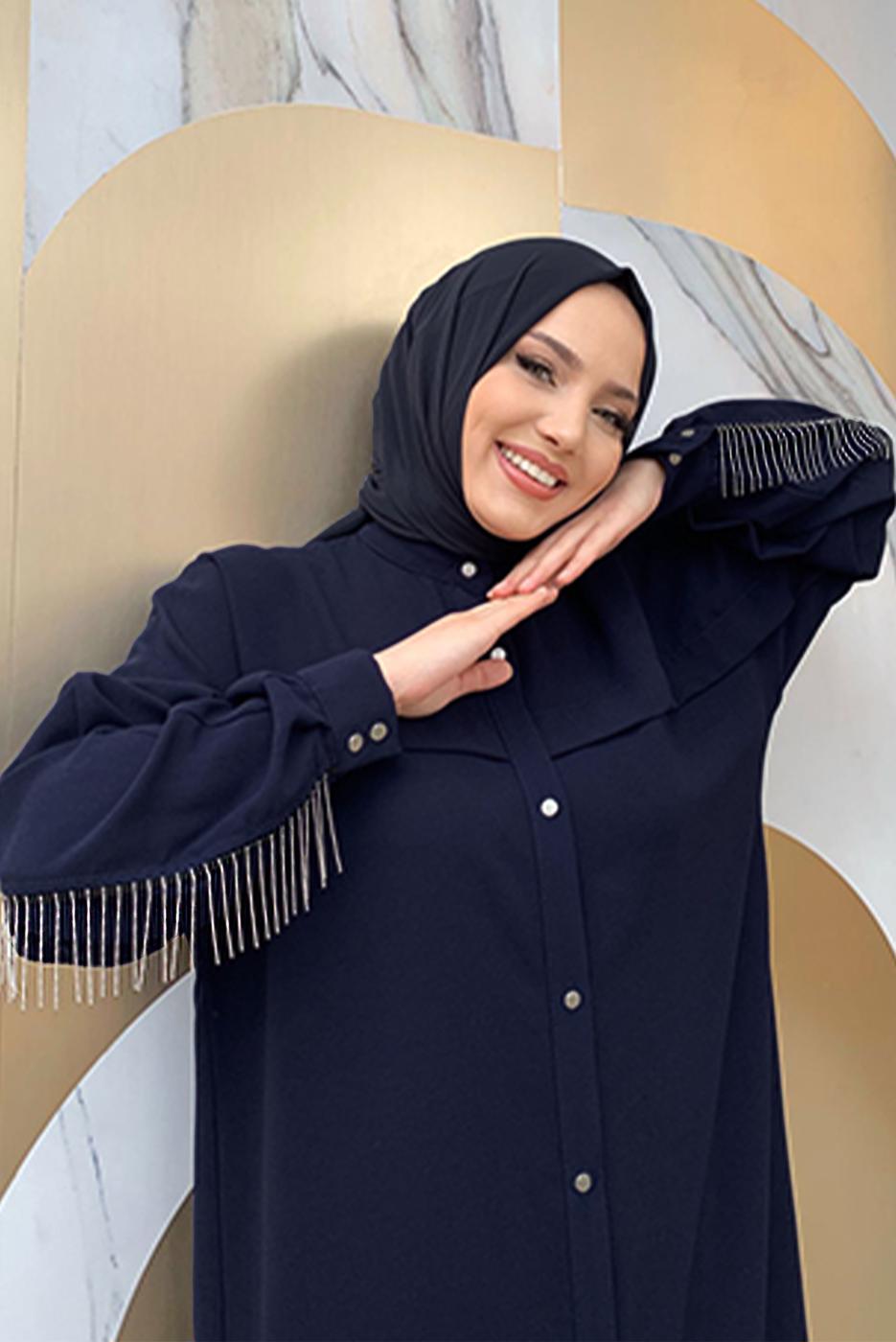 Tesettür giyim LACİVERT ZİNCİR PÜSKÜL DETAYLI YARASA KOL FERACE T 2287