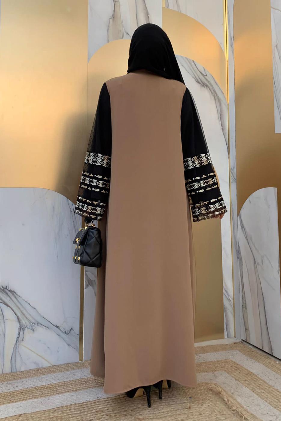 Tesettür giyim VİZON KOLLARI İŞLEME DETAYLI KUŞAKLI FERACE T 4187