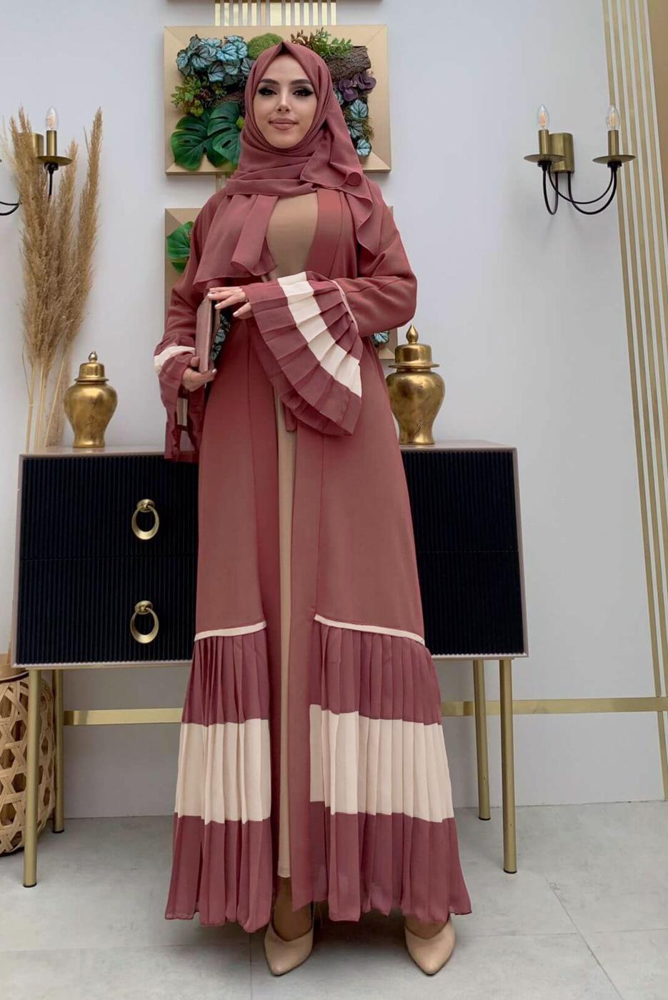 Tesettür giyim PEMBE PİLİSE DETAYLI VOLANLI ABAYA T 4547