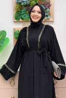 Tesettür giyim SİYAH İŞLEMELİ TÜY DETAYLI KUŞAKLI FERACE T 5187