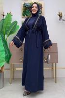 Tesettür giyim LACİVERT İŞLEMELİ TÜY DETAYLI KUŞAKLI FERACE T 5187