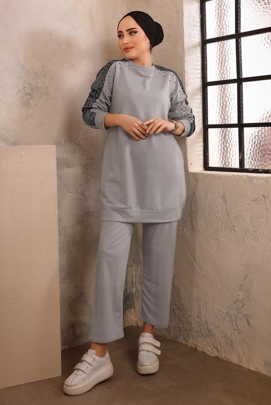 Tesettür giyim GRİ TAŞ BASKILI İKİLİ PANTOLONLU EŞOFMAN TAKIMI T 0292