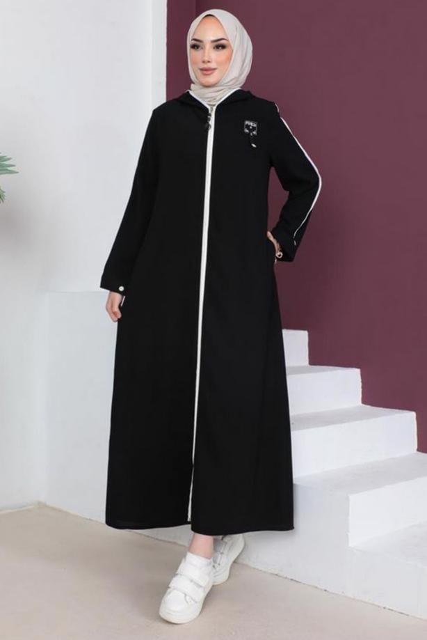 Tesettür giyim SİYAH ARMA DETAYLI KAPÜŞONLU PARDESÜ T 029 - TRENDTESETTÜR