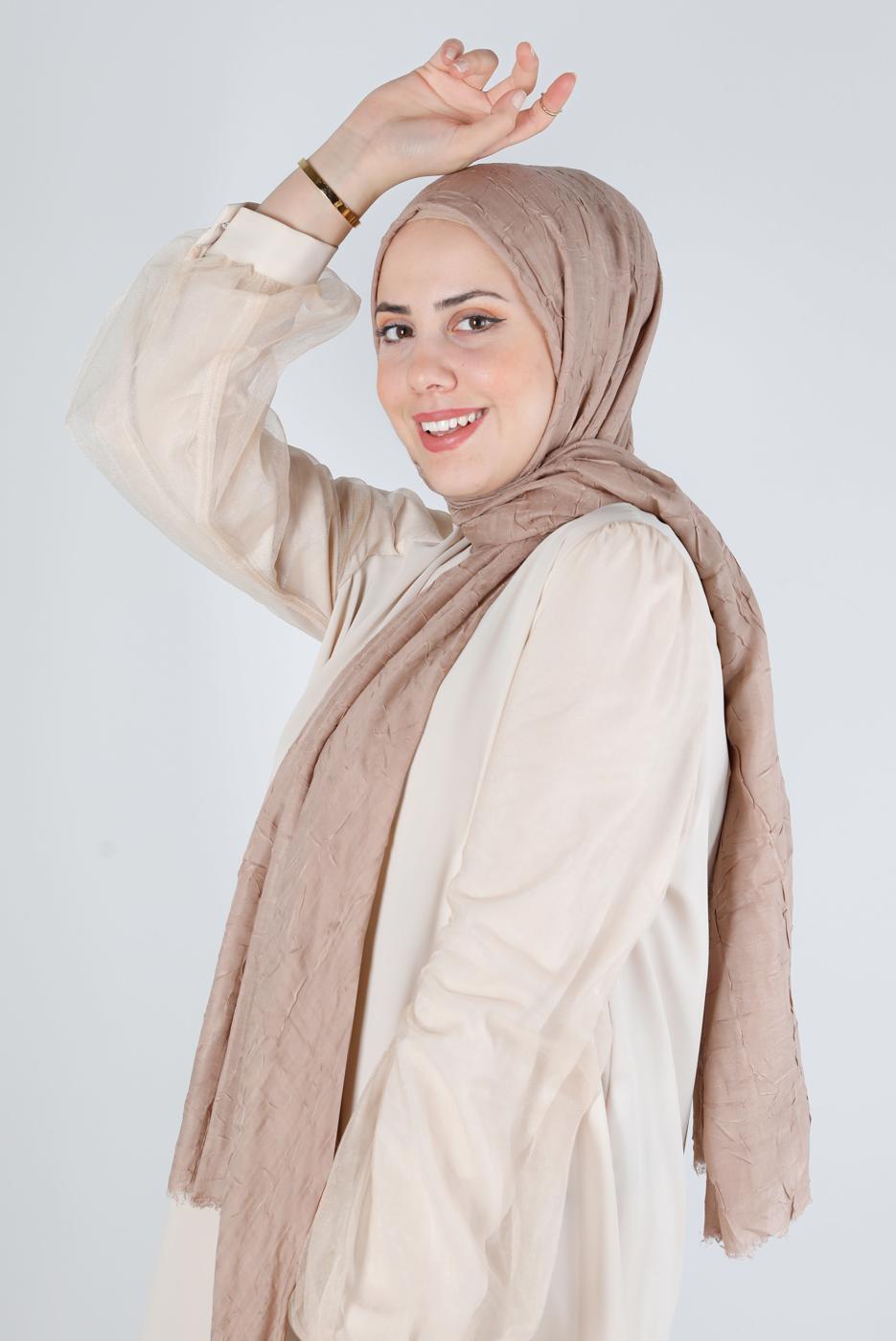 Tesettür giyim BEJ ALVİNA BAMBU KRAŞ ŞAL T 8145
