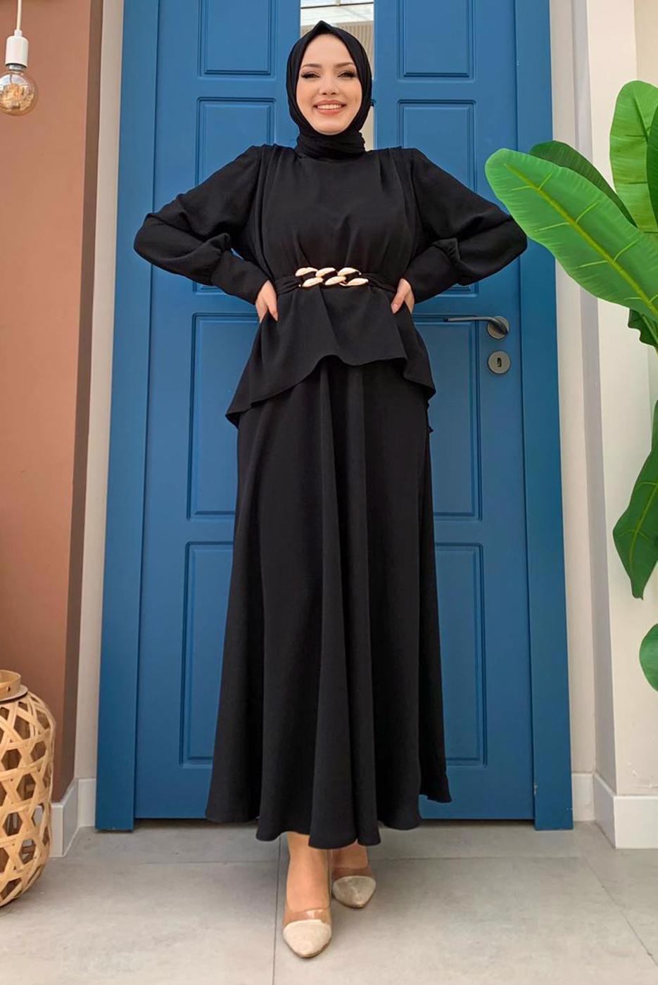 Tesettür giyim SİYAH KEMERLİ OMUZLARI VATKALI İKİLİ ETEKLİ TAKIM T 0938