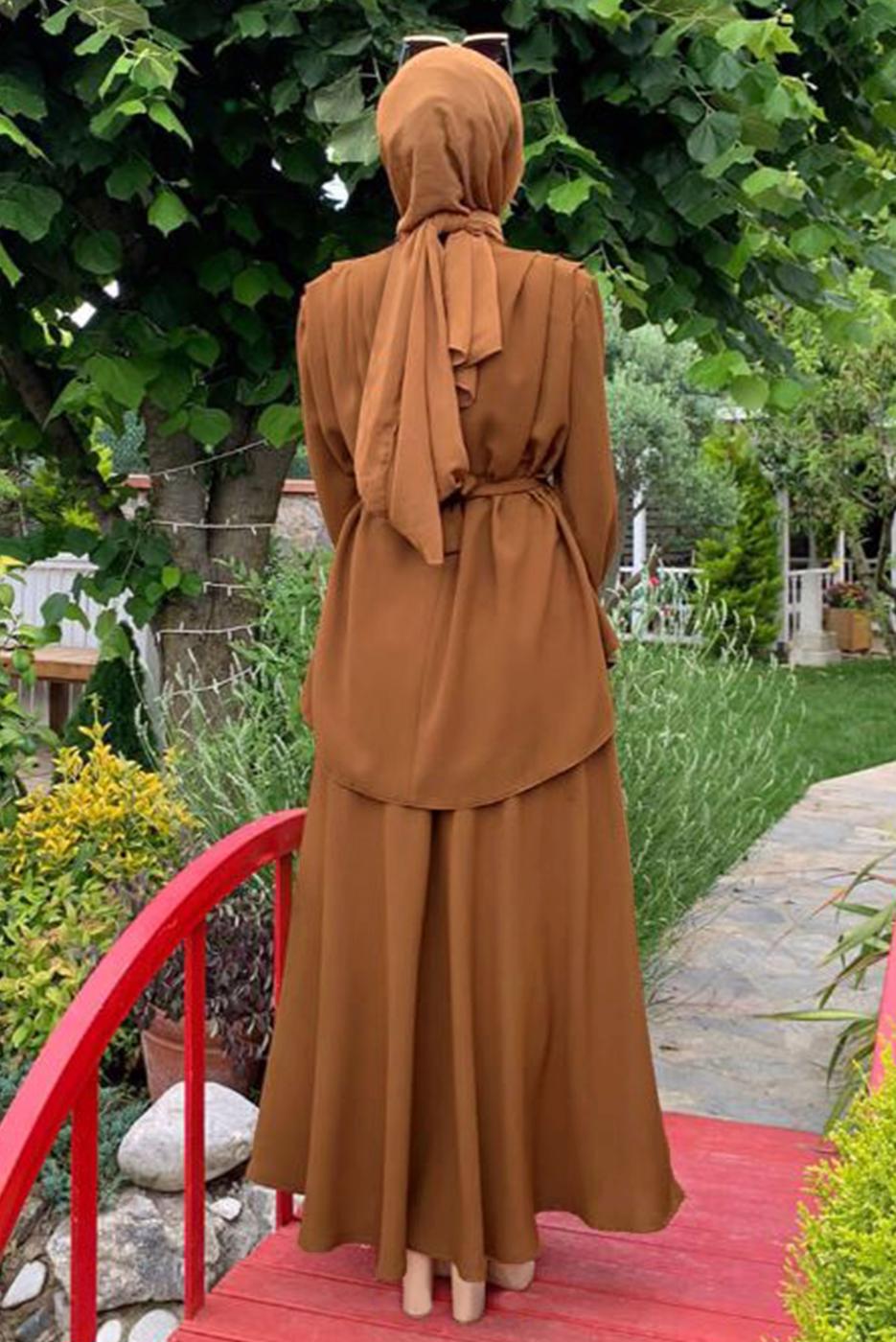 Tesettür giyim TABA KEMERLİ OMUZLARI VATKALI İKİLİ ETEKLİ TAKIM T 0938