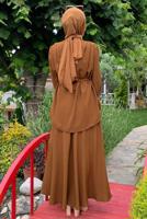 Tesettür giyim TABA KEMERLİ OMUZLARI VATKALI İKİLİ ETEKLİ TAKIM T 0938