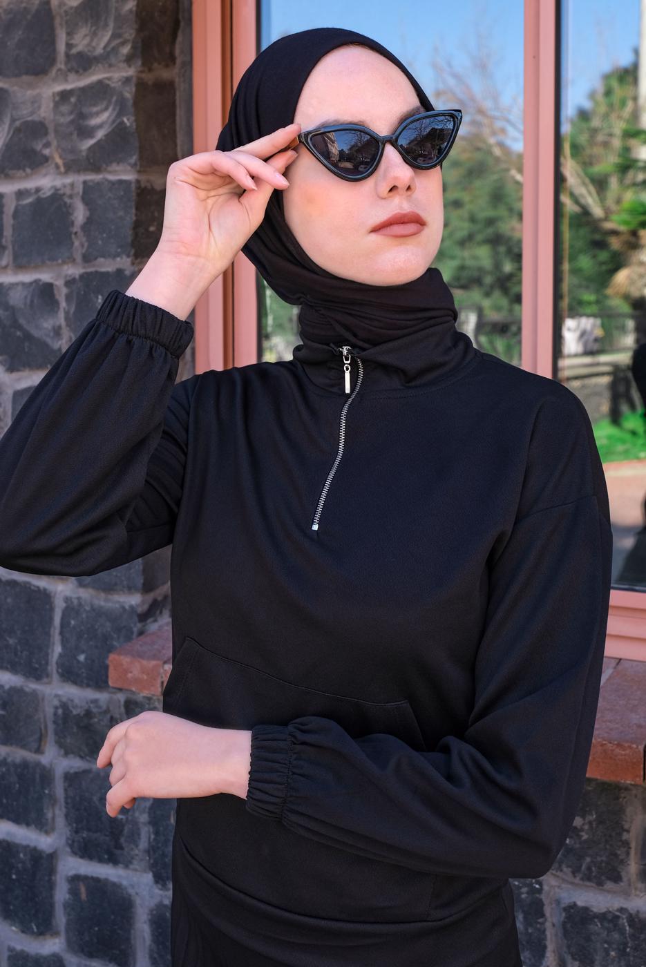 Tesettür giyim SİYAH FERMUAR DETAYLI PİLİSELİ ETEKLİ TAKIM T 4040